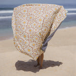 Flower Breeze - Stranddecke XXL - 180cm x 160cm - leicht, kompakt & sandabweisend - WOODSANDWAVES