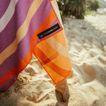 Slow Sunrise - Sandabweisendes Strandtuch mit Geheimfach - WOODSANDWAVES