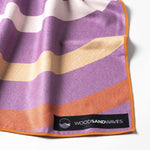 Slow Sunrise - Sandabweisendes Strandtuch mit Geheimfach - WOODSANDWAVES