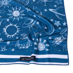 Galaxy Quest - Strandtuch für Kinder - schadstofffrei, schnelltrocknend  & sanft zur Haut (140cm x 70cm) - WOODSANDWAVES