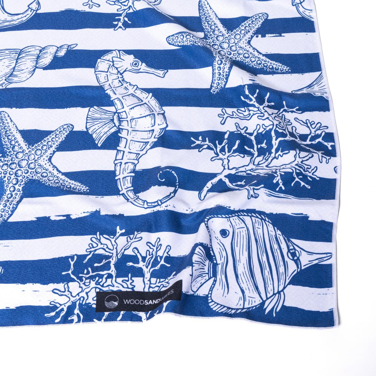 Tidal Treasures - Strandtuch für Kinder - schadstofffrei, schnelltrocknend & sanft zur Haut (140cm x 70cm) - WOODSANDWAVES