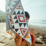 Warm Earth - Sandabweisendes Strandtuch mit Geheimfach - WOODSANDWAVES