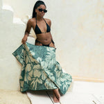 Badetuch mit Ethno Muster - grün - sandfrei - WOODSANDWAVES