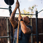 Clear Black - Sporthandtuch mit Magnet & Zipper-Tasche - WOODSANDWAVES