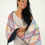 Mosaics - Sporthandtuch mit Magnet & Zipper-Tasche - WOODSANDWAVES