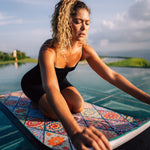 Mosaics - Rutschfestes Yoga-Handtuch mit Silikon-Noppen - WOODSANDWAVES