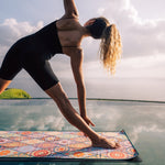 Mosaics - Rutschfestes Yoga-Handtuch mit Silikon-Noppen - WOODSANDWAVES