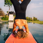 Red Horizon - Rutschfestes Yoga-Handtuch mit Silikon-Noppen - WOODSANDWAVES