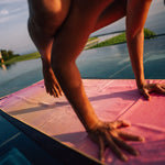 Peaceful Heaven - Rutschfestes Yoga-Handtuch mit Silikon-Noppen - WOODSANDWAVES