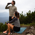 Green Energy Flow - Ultra-leichtes Outdoor-und Wanderhandtuch  - 80cm x 40cm - WOODSANDWAVES