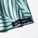 Green Garden - Ultra-leichtes Outdoor-und Wanderhandtuch  - 80cm x 40cm - WOODSANDWAVES