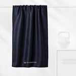 Clear Black - Sporthandtuch mit Magnet & Zipper-Tasche - WOODSANDWAVES