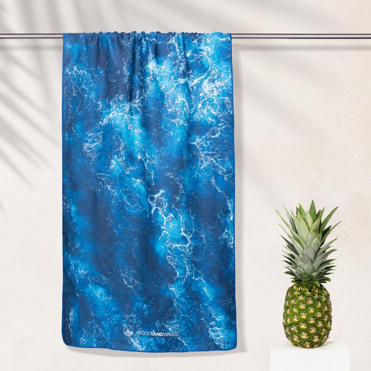 Wild Ocean - Zandbestendig strandlaken met geheim vak (180 cm x 80 cm)