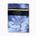 Batik Balance - Rutschfestes Yoga-Handtuch mit Silikon-Noppen - WOODSANDWAVES