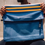 Calm Cruise - Sporthandtuch mit Magnet & Zipper-Tasche - WOODSANDWAVES