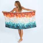 Kaleidoscope Orange - schnelltrocknendes Duschhandtuch aus Premium Mikrofaser -  angenehm auf der Haut - 140 x 70cm - WOODSANDWAVES