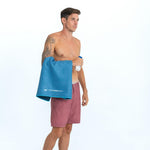 Clear Blue  - schnelltrocknendes Duschhandtuch aus Premium Mikrofaser -  angenehm auf der Haut - 140 x 70cm - WOODSANDWAVES