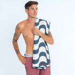 Copacabana - schnelltrocknendes Duschhandtuch aus Premium Mikrofaser - angenehm auf der Haut - 140 x 70cm - WOODSANDWAVES