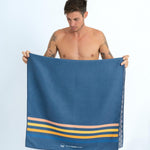 Calm Cruise - schnelltrocknendes Duschhandtuch aus Premium Mikrofaser - angenehm auf der Haut - 140 x 70cm - WOODSANDWAVES