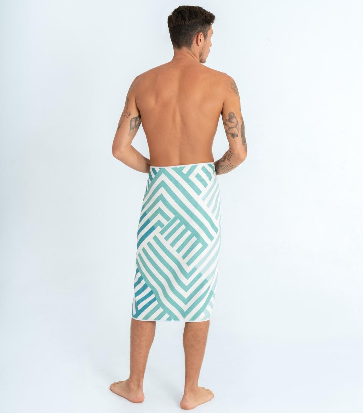 Mint Relaxation - schnelltrocknendes Duschhandtuch aus Premium Mikrofaser - angenehm auf der Haut - 140 x 70cm - WOODSANDWAVES