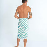 Mint Relaxation - schnelltrocknendes Duschhandtuch aus Premium Mikrofaser - angenehm auf der Haut - 140 x 70cm - WOODSANDWAVES