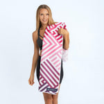 Pink Relaxation - schnelltrocknendes Duschhandtuch aus Premium Mikrofaser -  angenehm auf der Haut - 140 x 70cm - WOODSANDWAVES