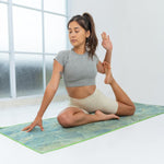 Jade Healing - Rutschfestes Yoga-Handtuch mit Silikon-Noppen - WOODSANDWAVES