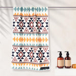 Warm Earth - schnelltrocknendes Duschhandtuch aus Premium Mikrofaser - angenehm auf der Haut - 140 x 70cm - WOODSANDWAVES