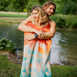 Kaleidoscope Orange - Stranddecke XXL - 180cm x 160cm - leicht, kompakt & sandabweisend - WOODSANDWAVES