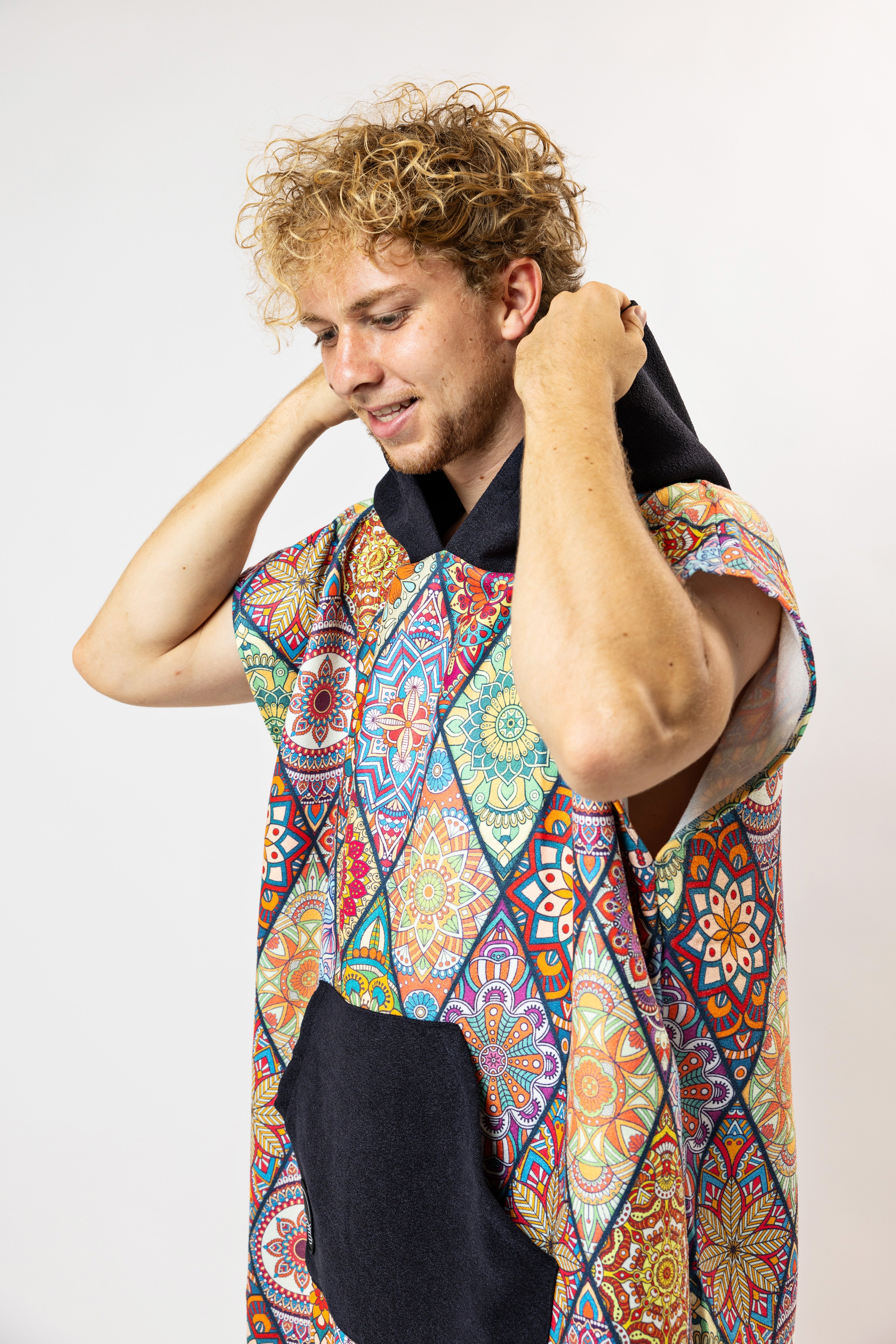 Surf-Poncho Mosaics - für Frauen & Männer - aus schnelltrocknender und ultra-leichter Mikrofaser - WOODSANDWAVES