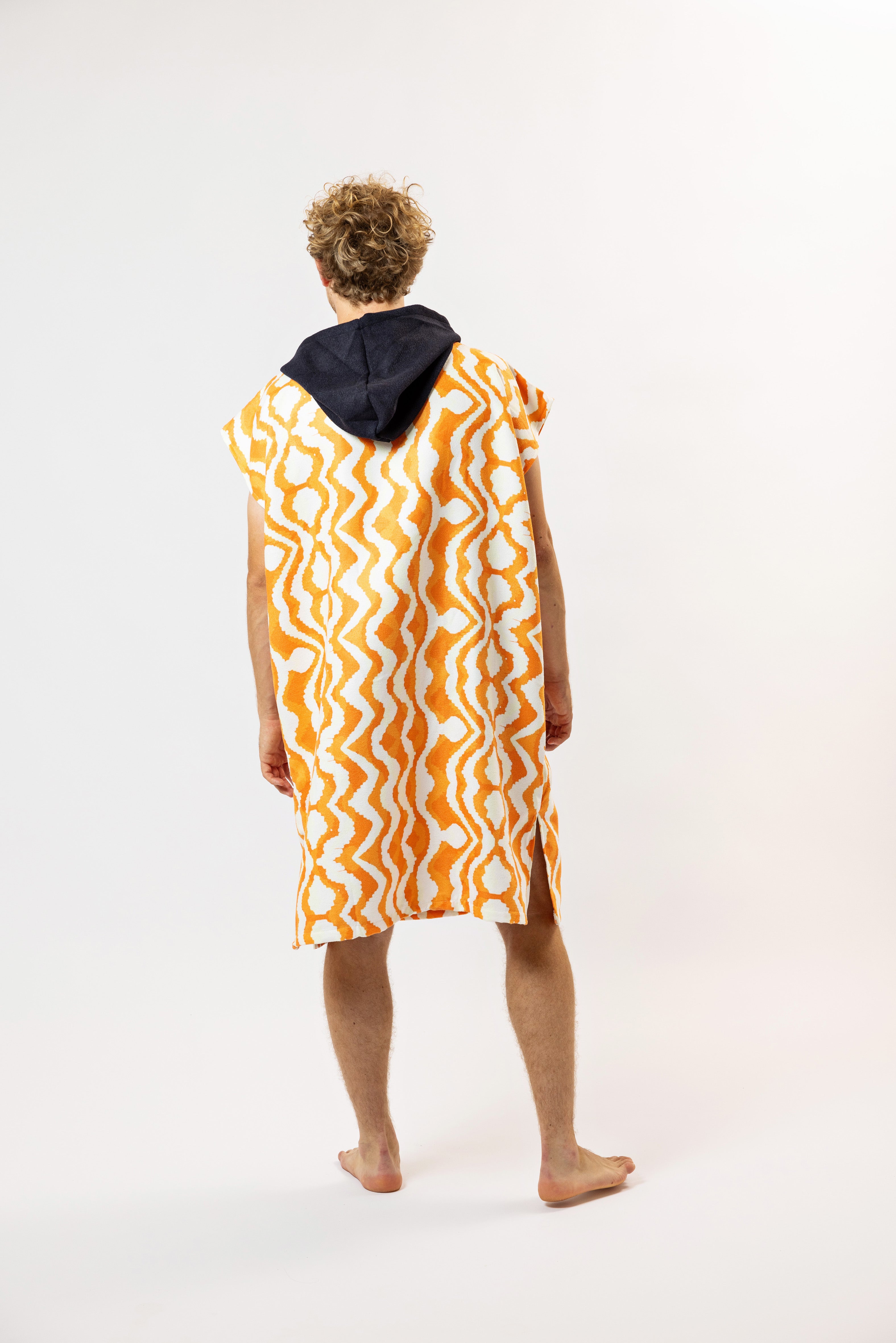 Surf-Poncho Sunset Waves - für Frauen & Männer - aus schnelltrocknender und ultra-leichter Mikrofaser - WOODSANDWAVES