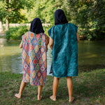 Surf-Poncho Energy Flow Green - für Frauen & Männer - aus schnelltrocknender und ultra-leichter Mikrofaser - WOODSANDWAVES