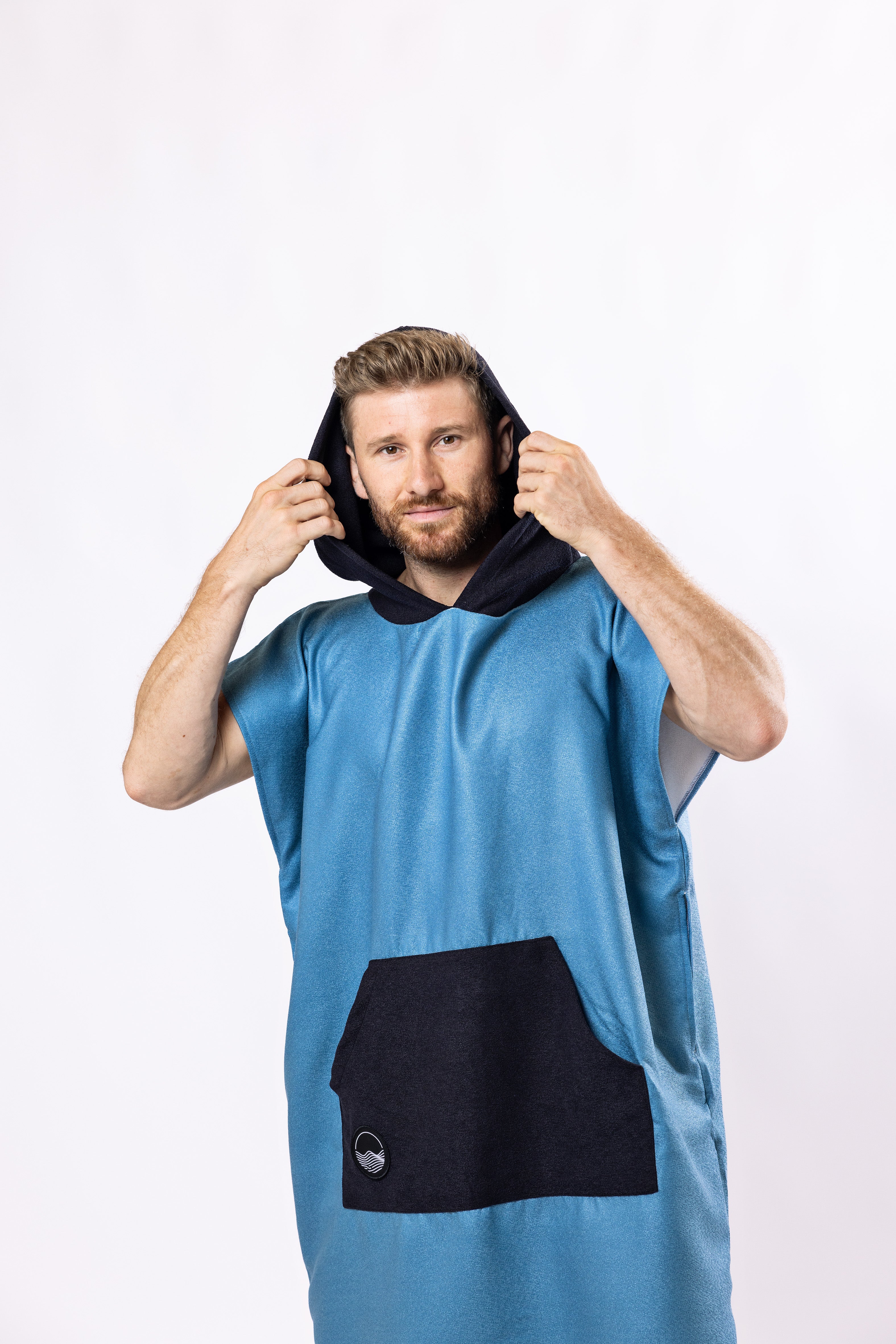 Surf-Poncho Clear Blue - für Frauen & Männer - aus schnelltrocknender und ultra-leichter Mikrofaser - WOODSANDWAVES