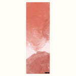 Red Horizon - Rutschfestes Yoga-Handtuch mit Silikon-Noppen - WOODSANDWAVES