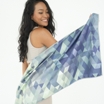 Trinity - Sporthandtuch mit Magnet & Zipper-Tasche - WOODSANDWAVES