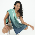 Green Temptation - Sporthandtuch mit Magnet & Zipper-Tasche - WOODSANDWAVES