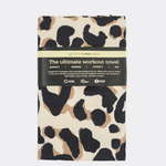 Wild Workout - Sporthandtuch mit Magnet & Zipper-Tasche - WOODSANDWAVES