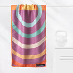 Slow Sunrise - Sporthandtuch mit Magnet & Zipper-Tasche - WOODSANDWAVES