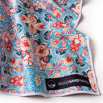 Breezy Blooms- Sandabweisendes Strandtuch mit Geheimfach - WOODSANDWAVES