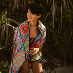 Mosaics - Sandabweisendes Strandtuch mit Geheimfach - WOODSANDWAVES