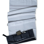 Stripes Glacier Grey - Sporthandtuch mit Magnet & Zipper-Tasche - WOODSANDWAVES