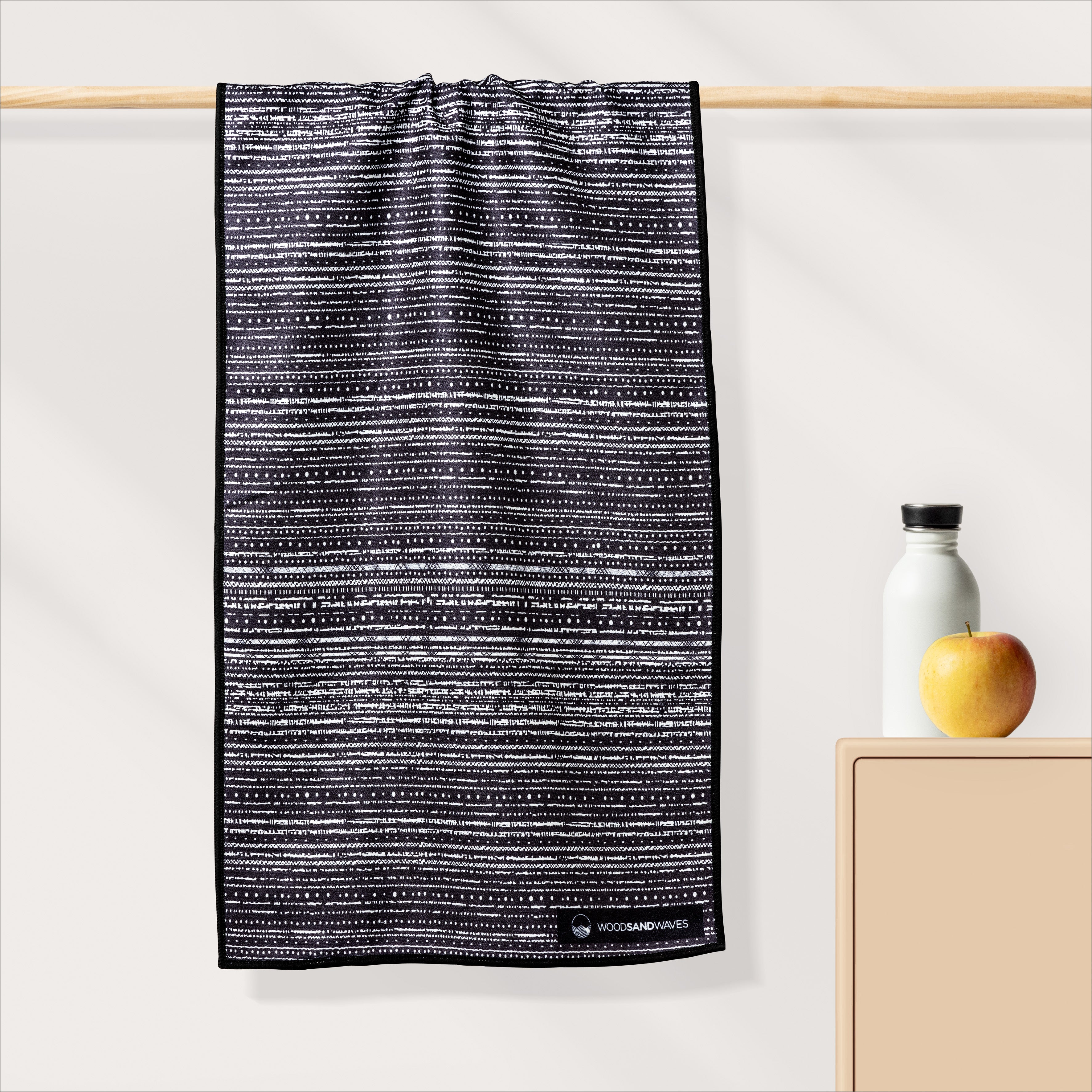 Dark Mind - Ultra-leichtes Outdoor-und Wanderhandtuch - 80cm x 40cm - WOODSANDWAVES