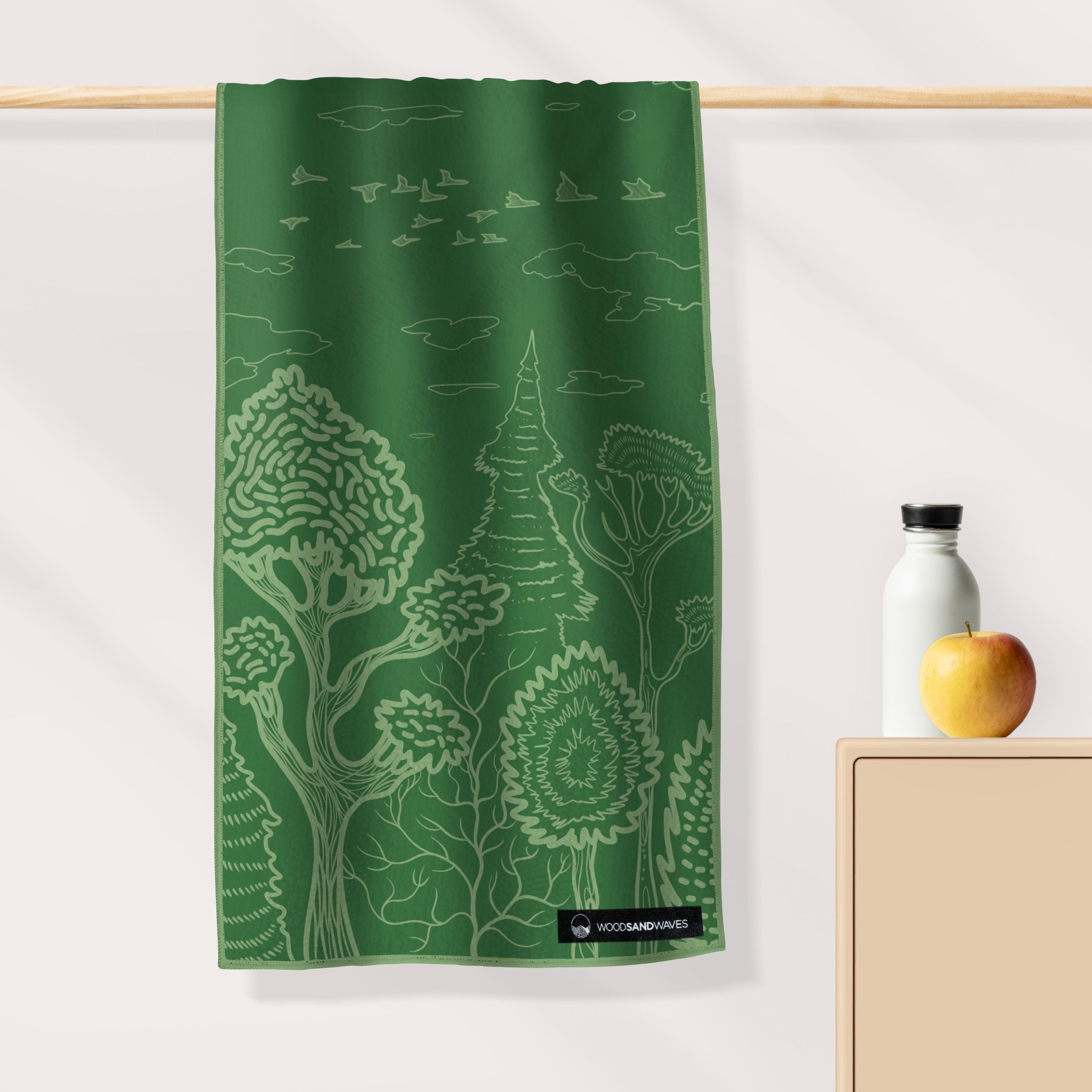 Wild Woods - Daniel Skripnik x WOODSANDWAVES - Ultra-leichtes Outdoor-und Wanderhandtuch - 80cm x 40cm - WOODSANDWAVES