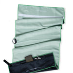 Stripes Green Matcha - Sporthandtuch mit Magnet & Zipper-Tasche - WOODSANDWAVES