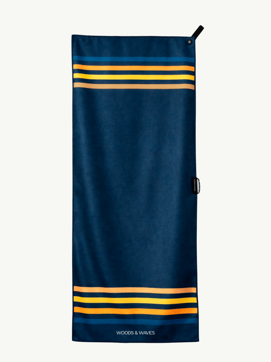 Calm Cruise - Sporthandtuch mit Magnet & Zipper - Tasche - woodsandwaves.co