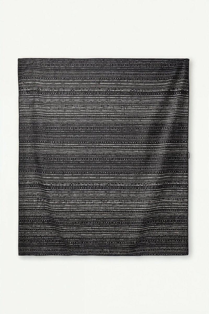 Dark Mind - Stranddecke XXL - leicht, kompakt & sandabweisend - woodsandwaves.co