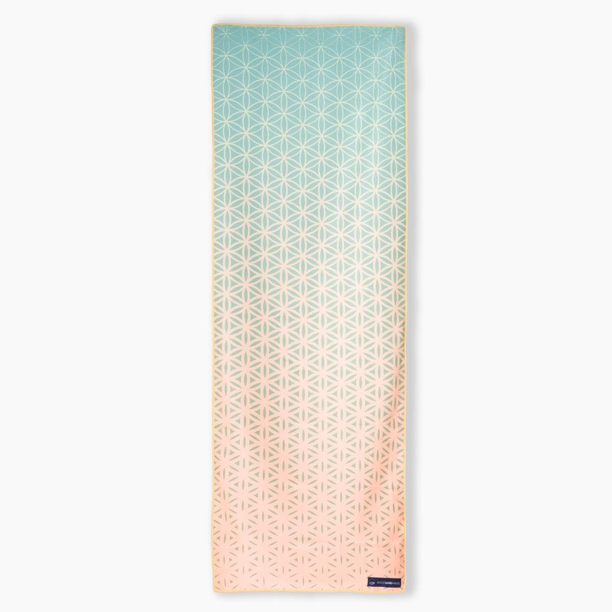 Flower of Life - Rutschfestes Yoga - Handtuch mit Silikon - Noppen - woodsandwaves.co