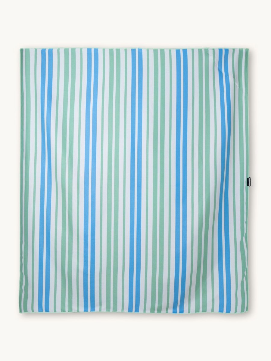 Seaside Stripes - Stranddecke XXL - leicht, kompakt & sandabweisend - woodsandwaves.co